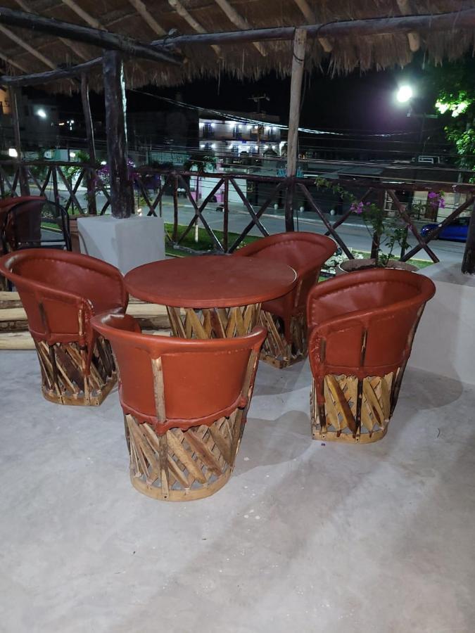 Mio Tulum Hotel Boutique Екстериор снимка A set of equipales