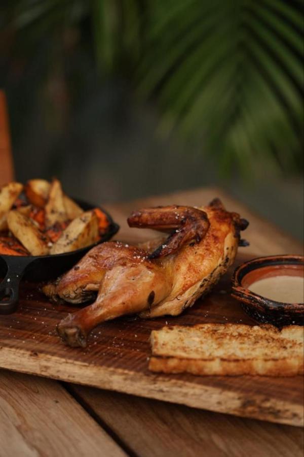 Mio Tulum Hotel Boutique Екстериор снимка A half chicken
